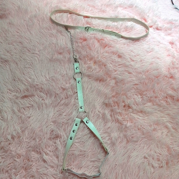 Hot Topic Accessories - White vegan leather thigh garter attachment w/ belt! Unique thigh holster! Sexy!